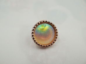 廠家直銷服裝輔料，網站熱銷精品單頭尖膠鉆解析